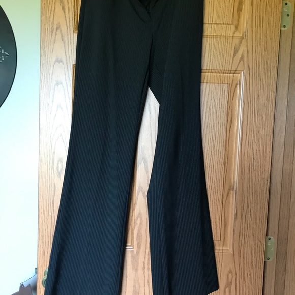 Black pinstripe Express Editor dress slacks size 4 - Picture 3 of 4